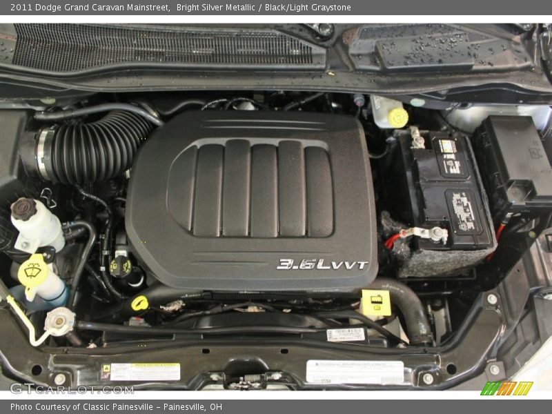 Bright Silver Metallic / Black/Light Graystone 2011 Dodge Grand Caravan Mainstreet