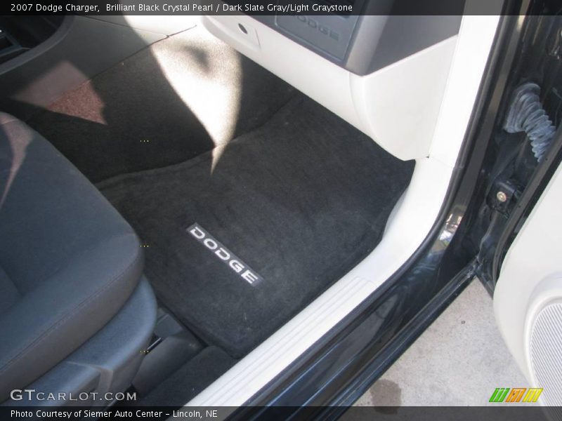Brilliant Black Crystal Pearl / Dark Slate Gray/Light Graystone 2007 Dodge Charger