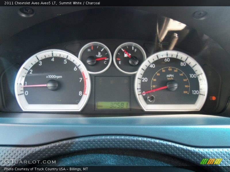 Summit White / Charcoal 2011 Chevrolet Aveo Aveo5 LT