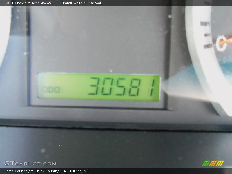Summit White / Charcoal 2011 Chevrolet Aveo Aveo5 LT
