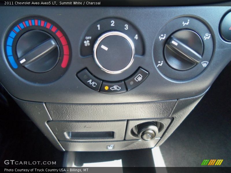 Summit White / Charcoal 2011 Chevrolet Aveo Aveo5 LT