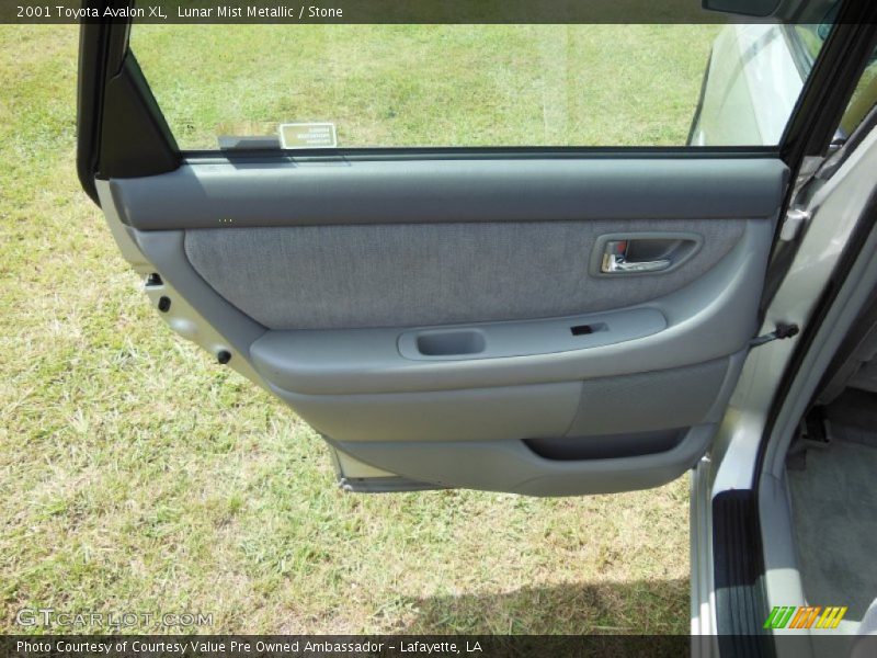 Lunar Mist Metallic / Stone 2001 Toyota Avalon XL