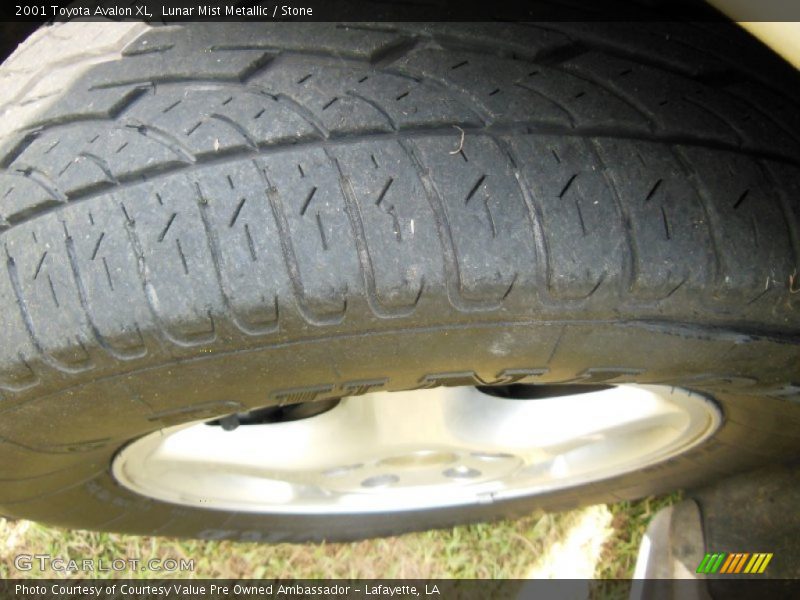 Lunar Mist Metallic / Stone 2001 Toyota Avalon XL