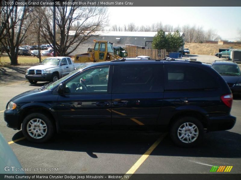 Midnight Blue Pearl / Medium Slate Gray 2005 Dodge Grand Caravan SE