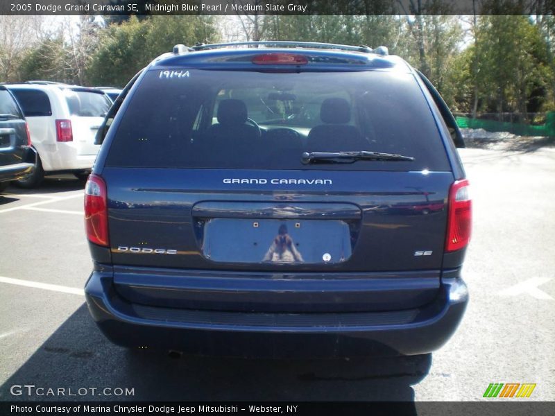 Midnight Blue Pearl / Medium Slate Gray 2005 Dodge Grand Caravan SE