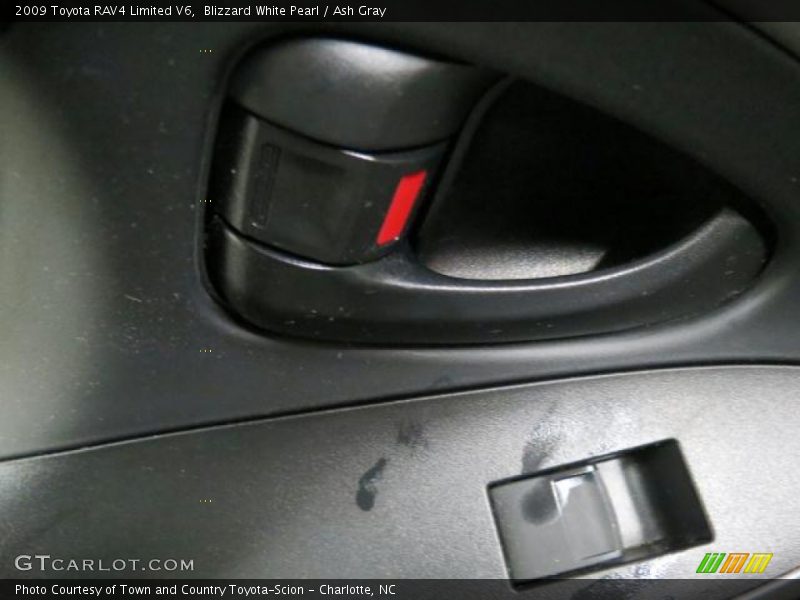 Blizzard White Pearl / Ash Gray 2009 Toyota RAV4 Limited V6