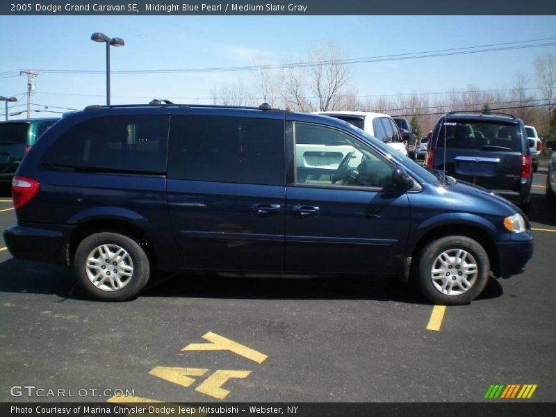 Midnight Blue Pearl / Medium Slate Gray 2005 Dodge Grand Caravan SE