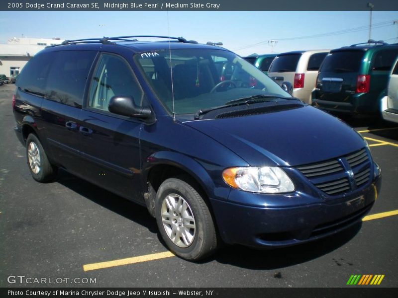 Midnight Blue Pearl / Medium Slate Gray 2005 Dodge Grand Caravan SE