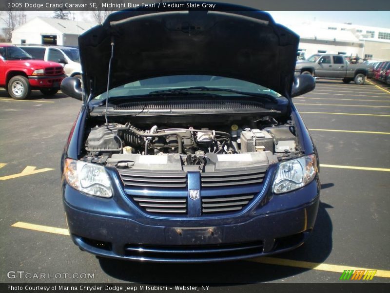 Midnight Blue Pearl / Medium Slate Gray 2005 Dodge Grand Caravan SE