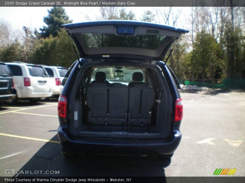 Midnight Blue Pearl / Medium Slate Gray 2005 Dodge Grand Caravan SE