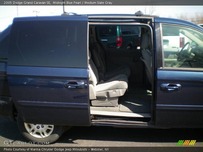 Midnight Blue Pearl / Medium Slate Gray 2005 Dodge Grand Caravan SE