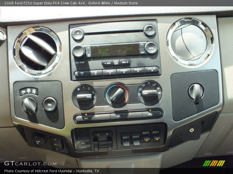Controls of 2008 F250 Super Duty FX4 Crew Cab 4x4