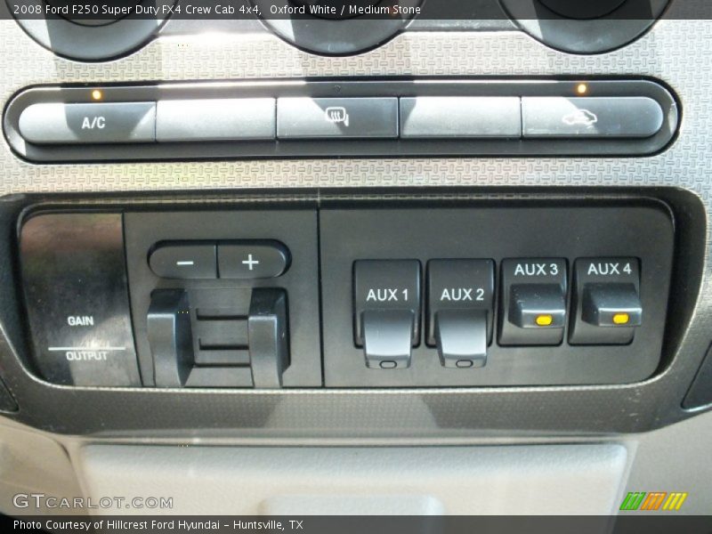 Controls of 2008 F250 Super Duty FX4 Crew Cab 4x4