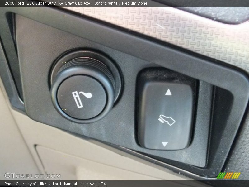 Oxford White / Medium Stone 2008 Ford F250 Super Duty FX4 Crew Cab 4x4