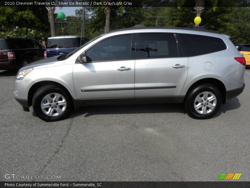 Silver Ice Metallic / Dark Gray/Light Gray 2010 Chevrolet Traverse LS