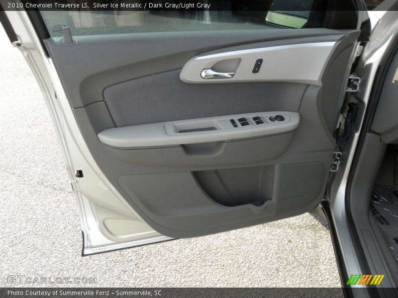 Silver Ice Metallic / Dark Gray/Light Gray 2010 Chevrolet Traverse LS