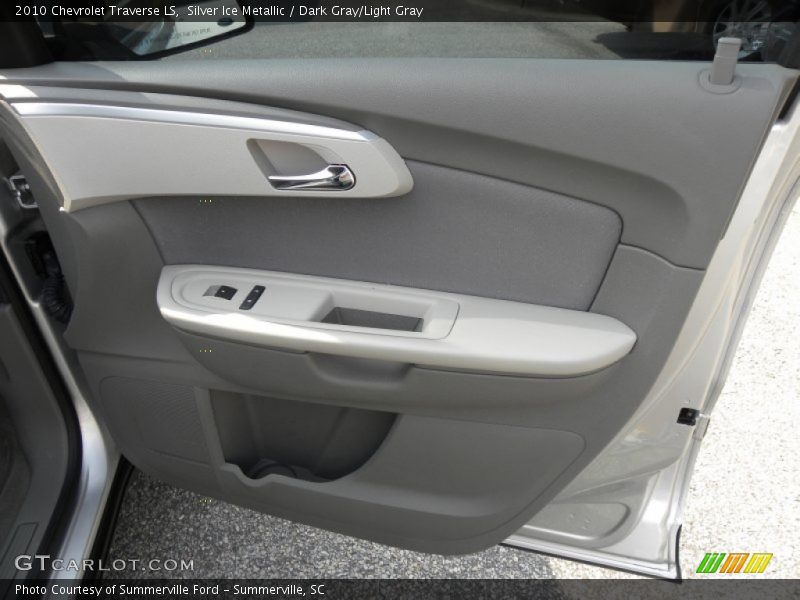 Silver Ice Metallic / Dark Gray/Light Gray 2010 Chevrolet Traverse LS