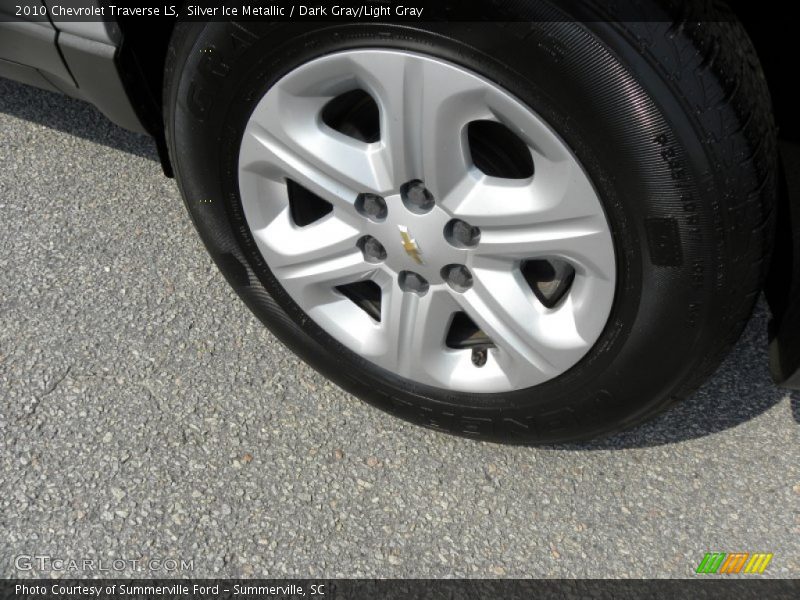 Silver Ice Metallic / Dark Gray/Light Gray 2010 Chevrolet Traverse LS