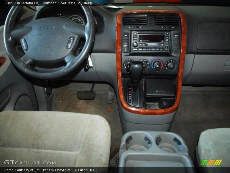 Diamond Silver Metallic / Beige 2005 Kia Sedona LX