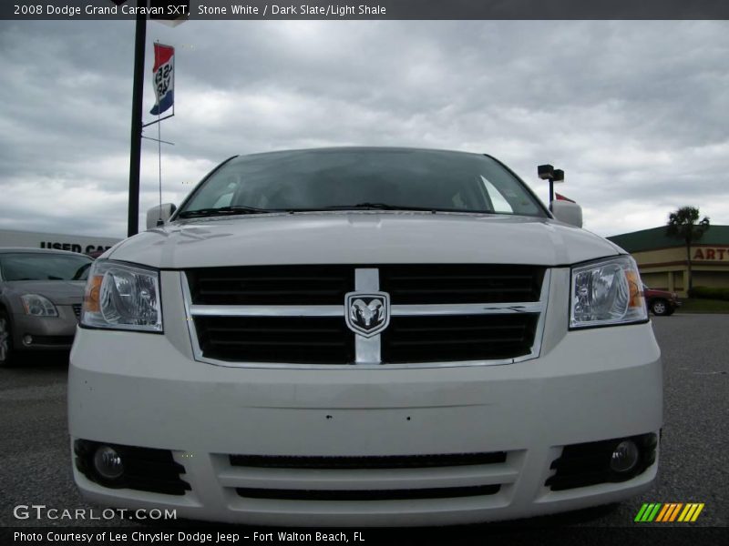 Stone White / Dark Slate/Light Shale 2008 Dodge Grand Caravan SXT