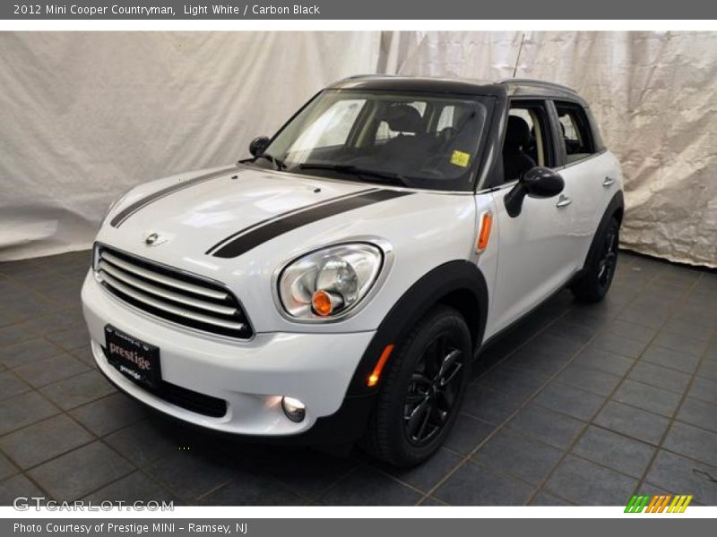 Light White / Carbon Black 2012 Mini Cooper Countryman