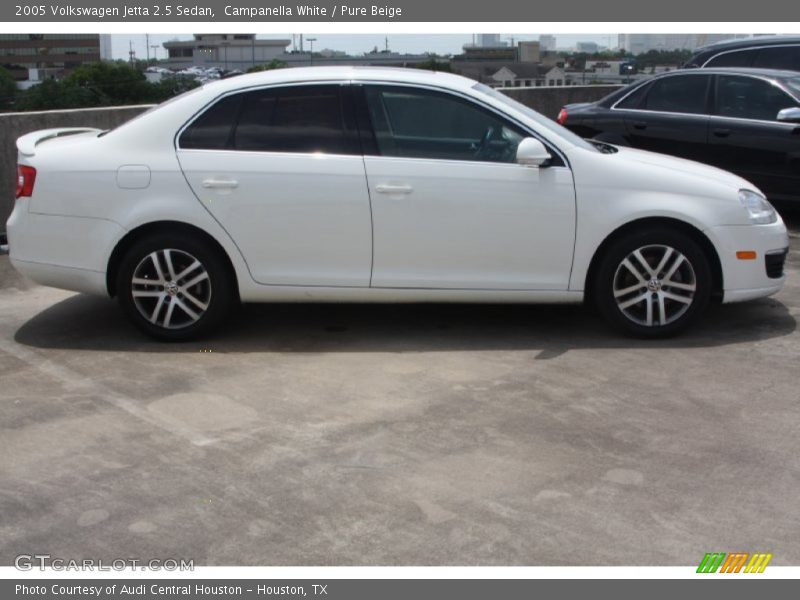 Campanella White / Pure Beige 2005 Volkswagen Jetta 2.5 Sedan