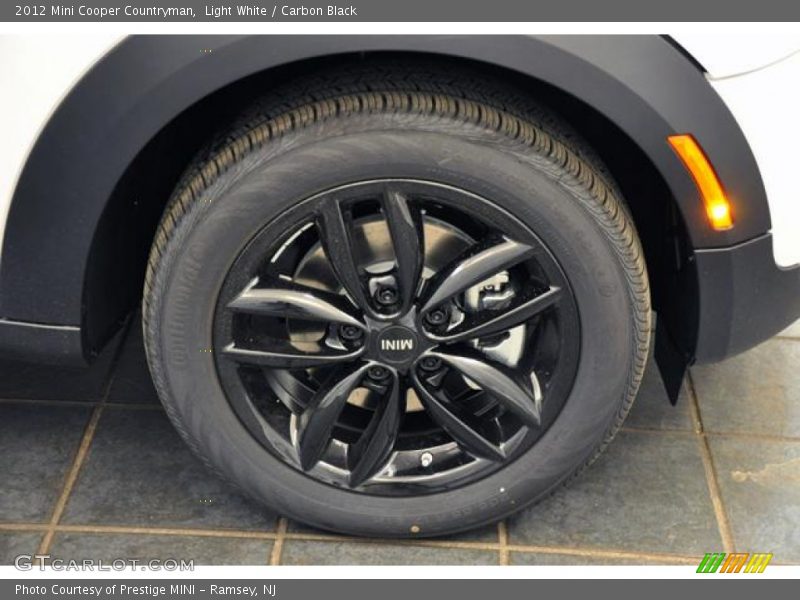 Light White / Carbon Black 2012 Mini Cooper Countryman