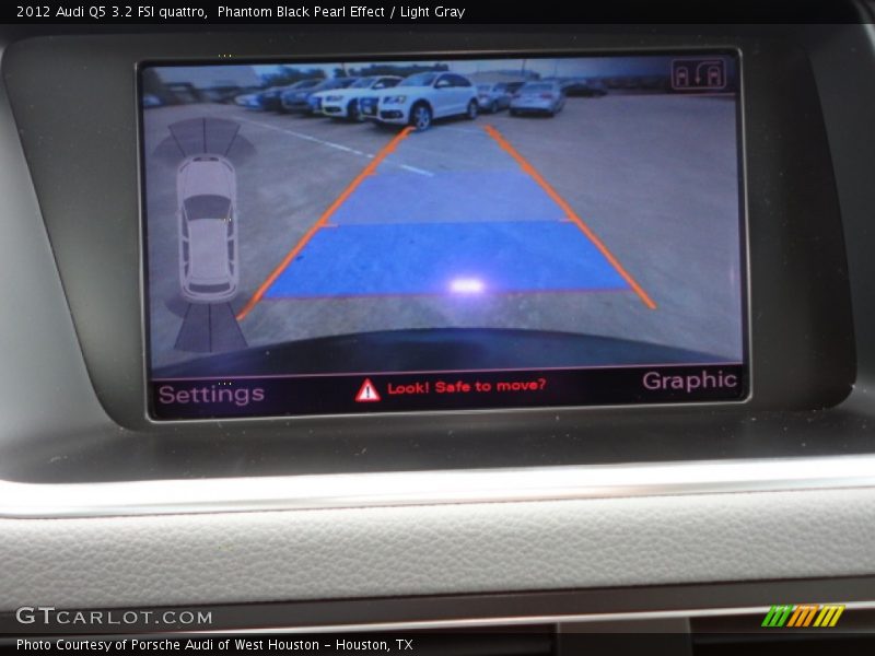 Phantom Black Pearl Effect / Light Gray 2012 Audi Q5 3.2 FSI quattro