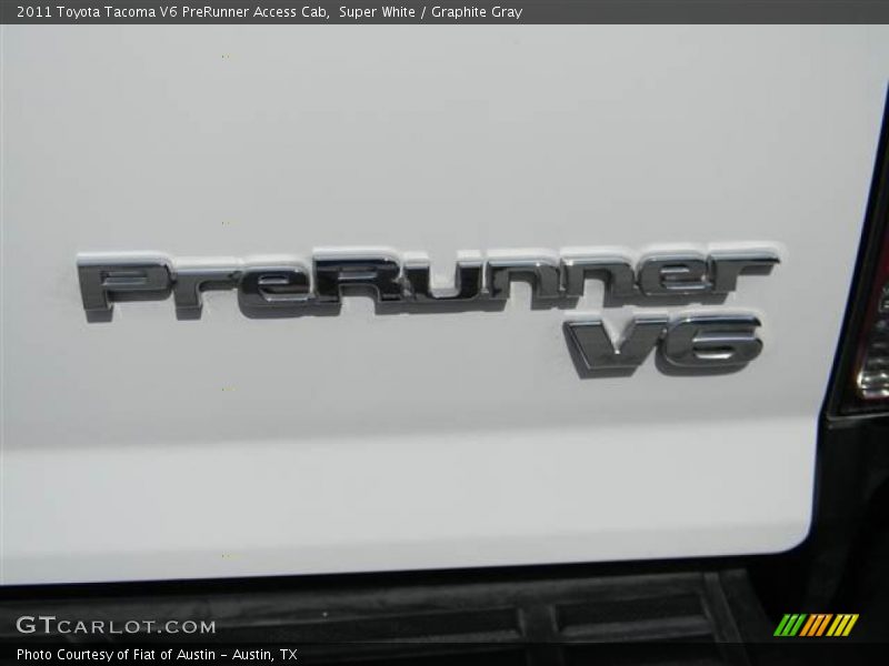 Super White / Graphite Gray 2011 Toyota Tacoma V6 PreRunner Access Cab