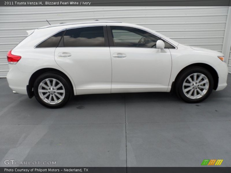 Blizzard Pearl White / Ivory 2011 Toyota Venza I4