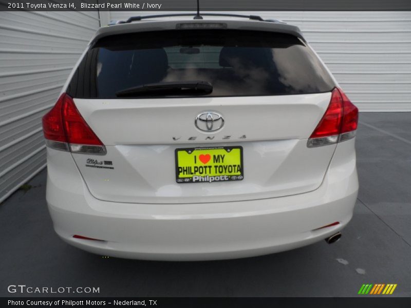 Blizzard Pearl White / Ivory 2011 Toyota Venza I4