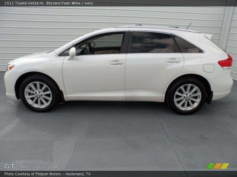 Blizzard Pearl White / Ivory 2011 Toyota Venza I4