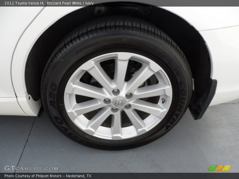 Blizzard Pearl White / Ivory 2011 Toyota Venza I4