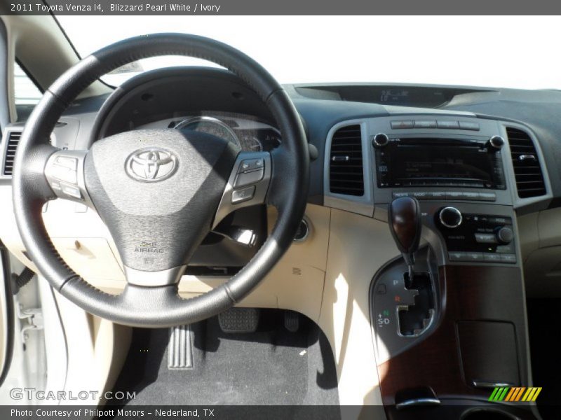 Blizzard Pearl White / Ivory 2011 Toyota Venza I4