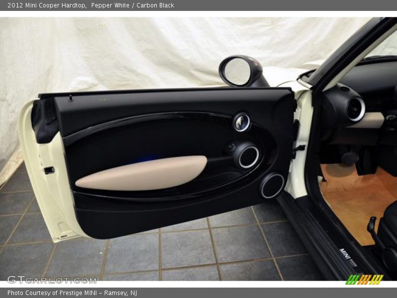 Pepper White / Carbon Black 2012 Mini Cooper Hardtop