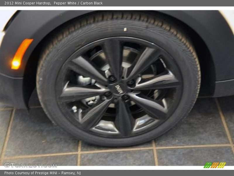 Pepper White / Carbon Black 2012 Mini Cooper Hardtop