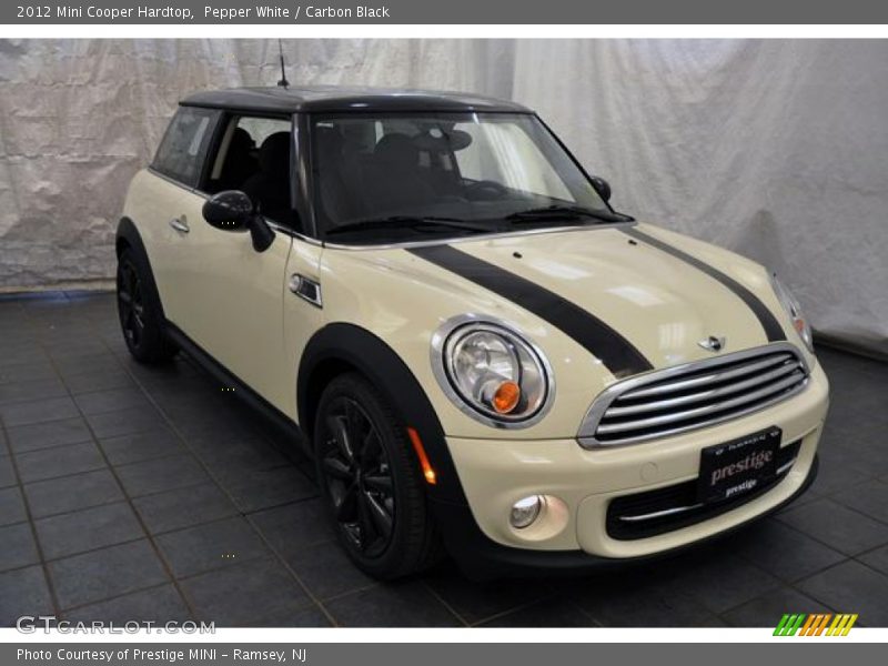 Pepper White / Carbon Black 2012 Mini Cooper Hardtop