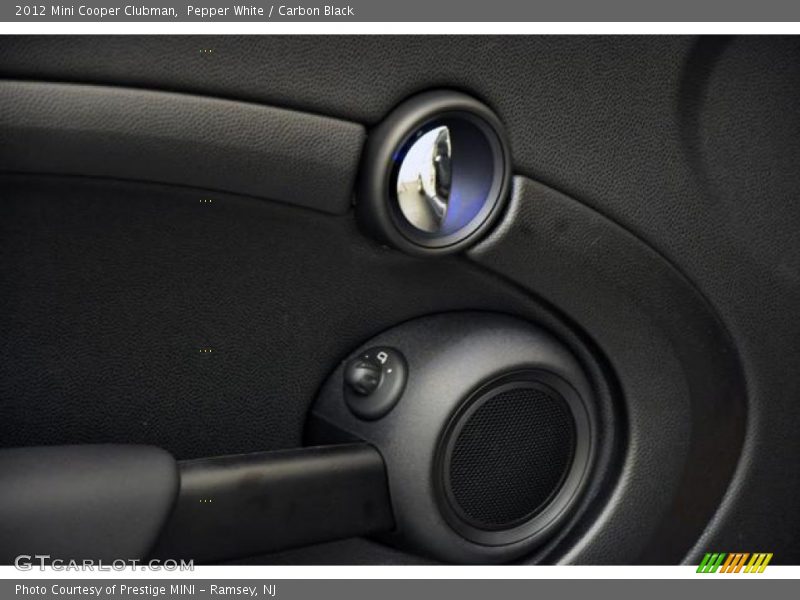 Pepper White / Carbon Black 2012 Mini Cooper Clubman