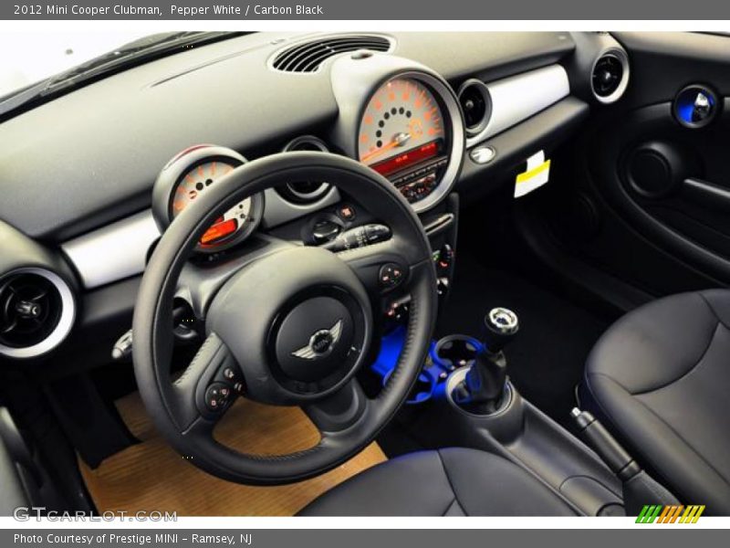 Pepper White / Carbon Black 2012 Mini Cooper Clubman