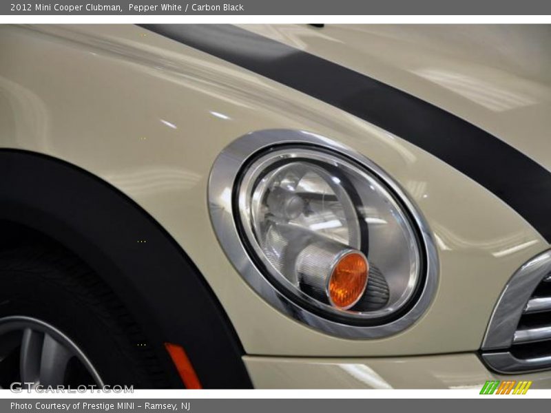 Pepper White / Carbon Black 2012 Mini Cooper Clubman