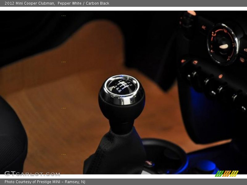 Pepper White / Carbon Black 2012 Mini Cooper Clubman