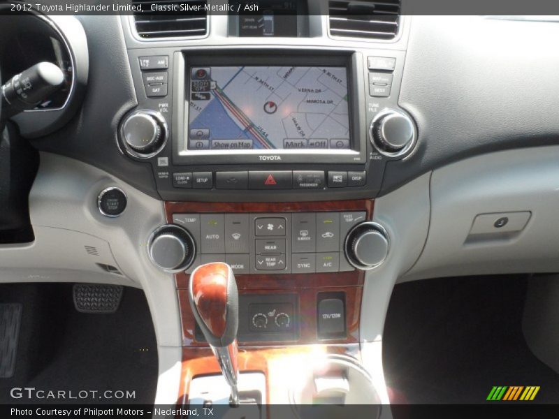 Classic Silver Metallic / Ash 2012 Toyota Highlander Limited