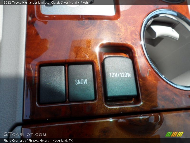 Classic Silver Metallic / Ash 2012 Toyota Highlander Limited