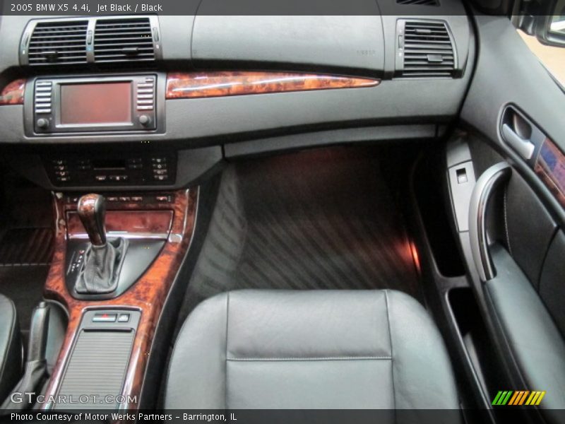 Jet Black / Black 2005 BMW X5 4.4i
