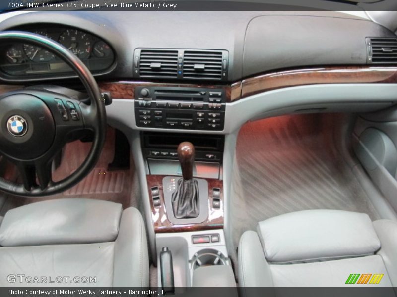 Dashboard of 2004 3 Series 325i Coupe