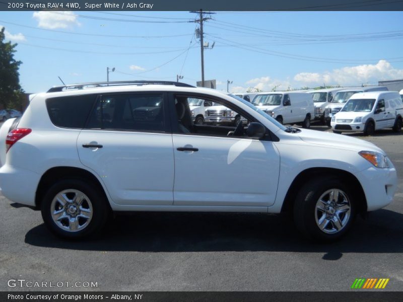 Super White / Ash Gray 2009 Toyota RAV4 4WD