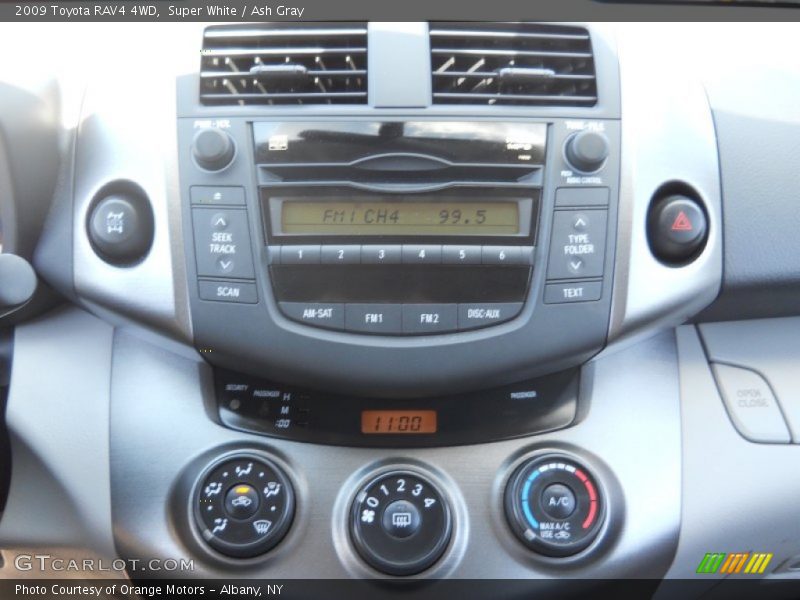 Super White / Ash Gray 2009 Toyota RAV4 4WD