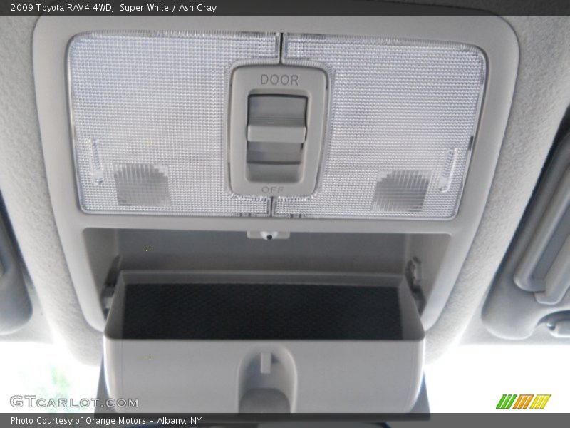 Super White / Ash Gray 2009 Toyota RAV4 4WD