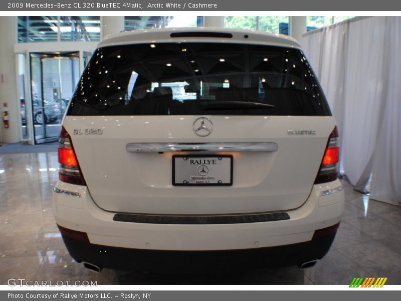 Arctic White / Cashmere 2009 Mercedes-Benz GL 320 BlueTEC 4Matic