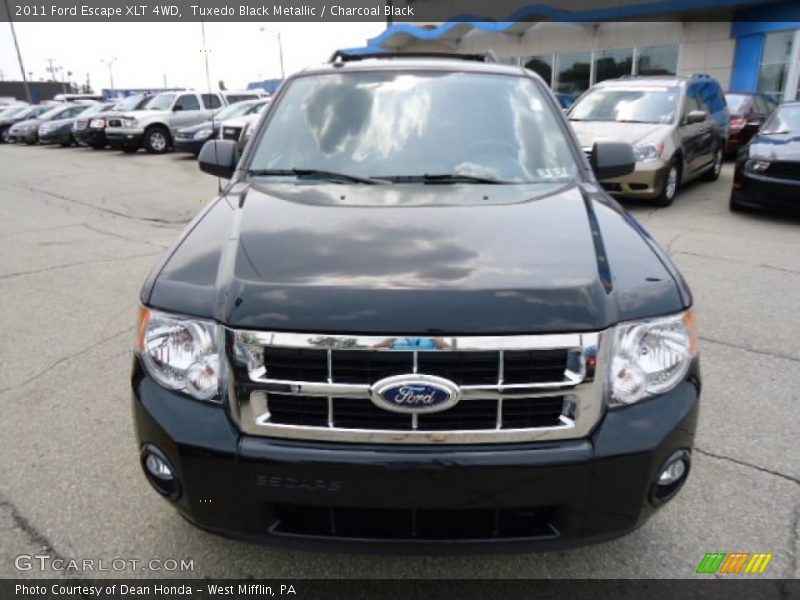 Tuxedo Black Metallic / Charcoal Black 2011 Ford Escape XLT 4WD